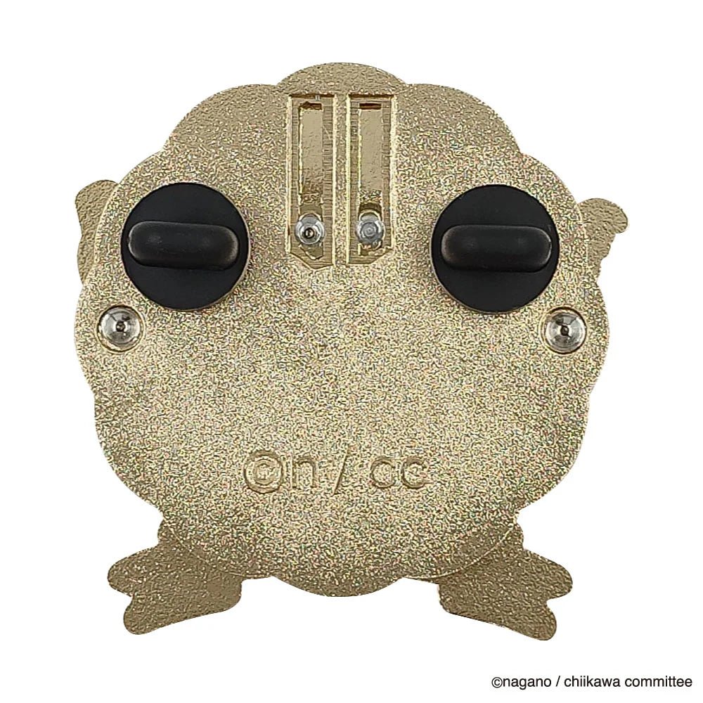 Large Gimmick Pin Badge Hachiware – Chiikawa - Otaku Collectives