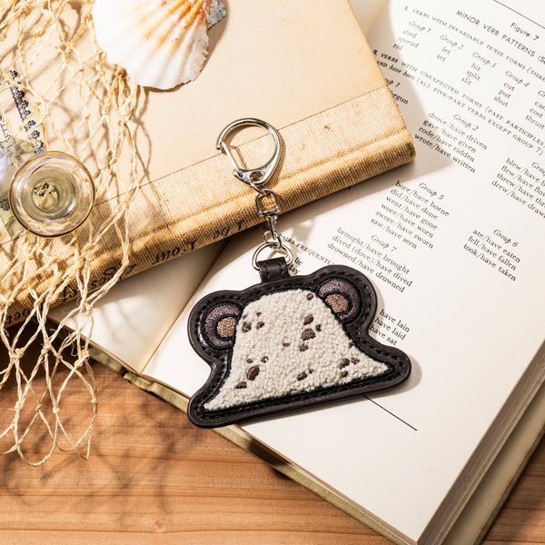 [One Piece] Sagara Embroidered Keychain - Kuma - Otaku Collectives