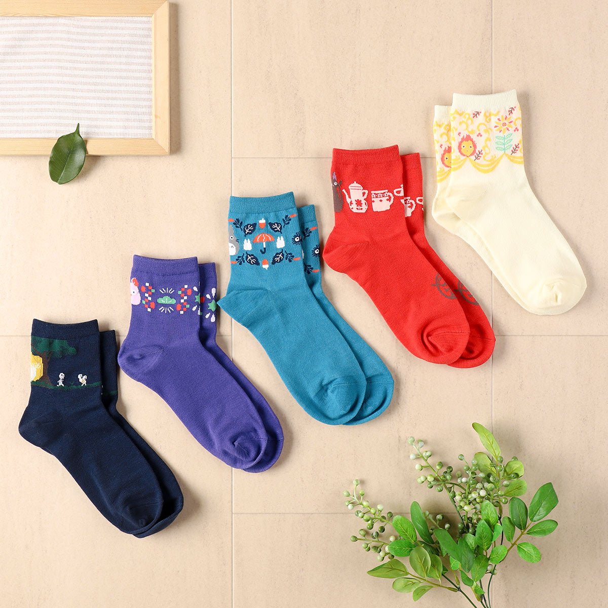 [Studio Ghibli] Kiki's Delivery Service Tea Set Socks 23 - 25cm (Red) - Otaku Collectives