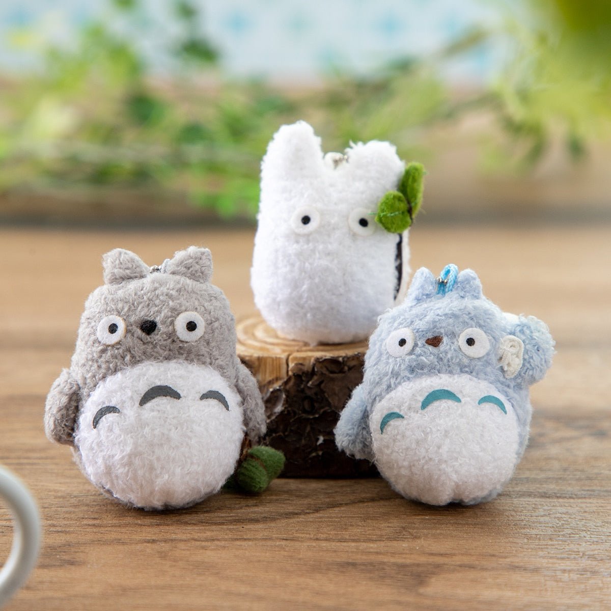 [Studio Ghibli] Mini Fluffy Plush Blue Totoro Keychain - Otaku Collectives