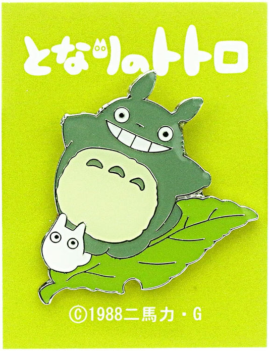 [Studio Ghibli] My Neighbor Totoro Big Totoro On Leaf Ghibli Pins - Otaku Collectives